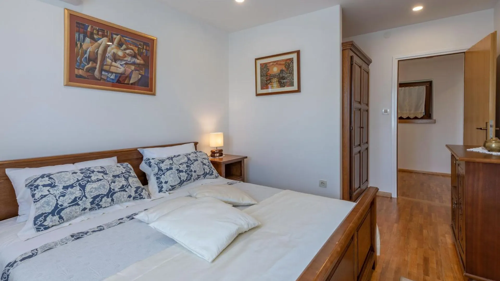 Villa Teodora, An Ideal Holiday Hideaway For Families And Friends Krapan بيت للعطل