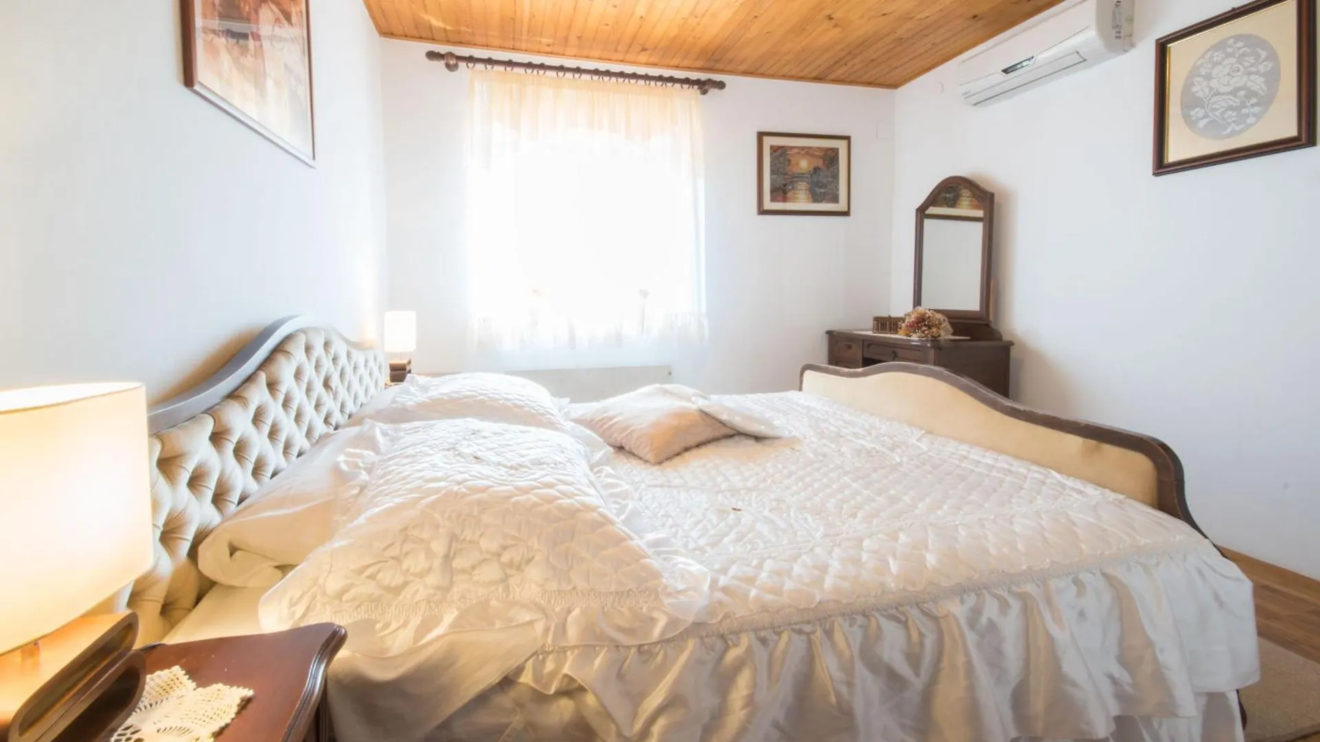 Villa Teodora, An Ideal Holiday Hideaway For Families And Friends Krapan بيت للعطل